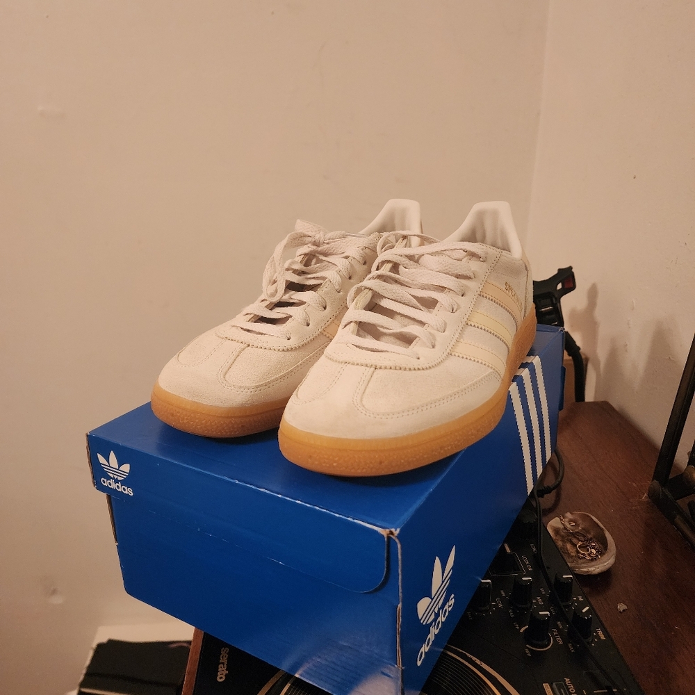 adidas Sneakers in Cream and Tan